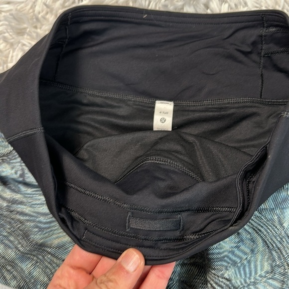 Lululemon Speed Up Mid-Rise Short 4" Dimensional Icing Blue Multi / Black - Picture 2 of 6